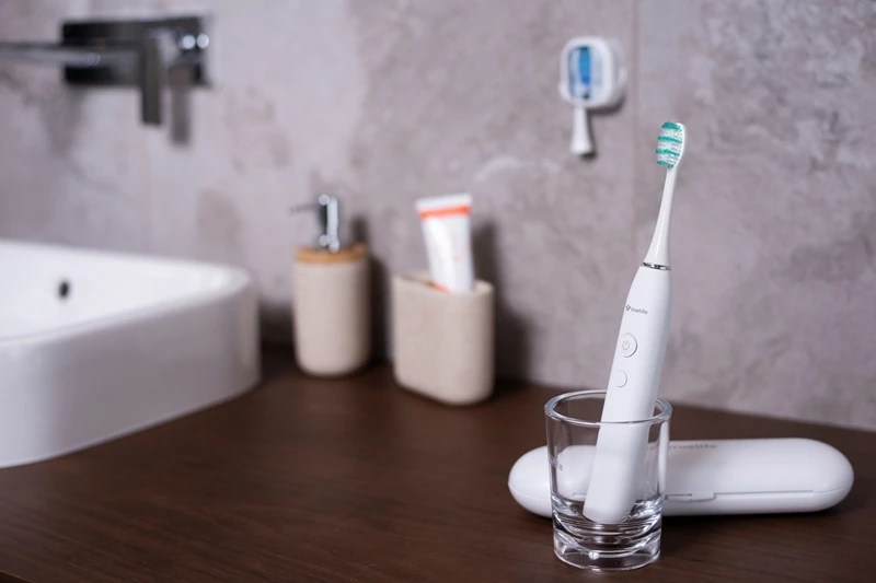 TrueLife SonicBrush GL UV 4 TrueLife SonicBrush GL UV – Image 2